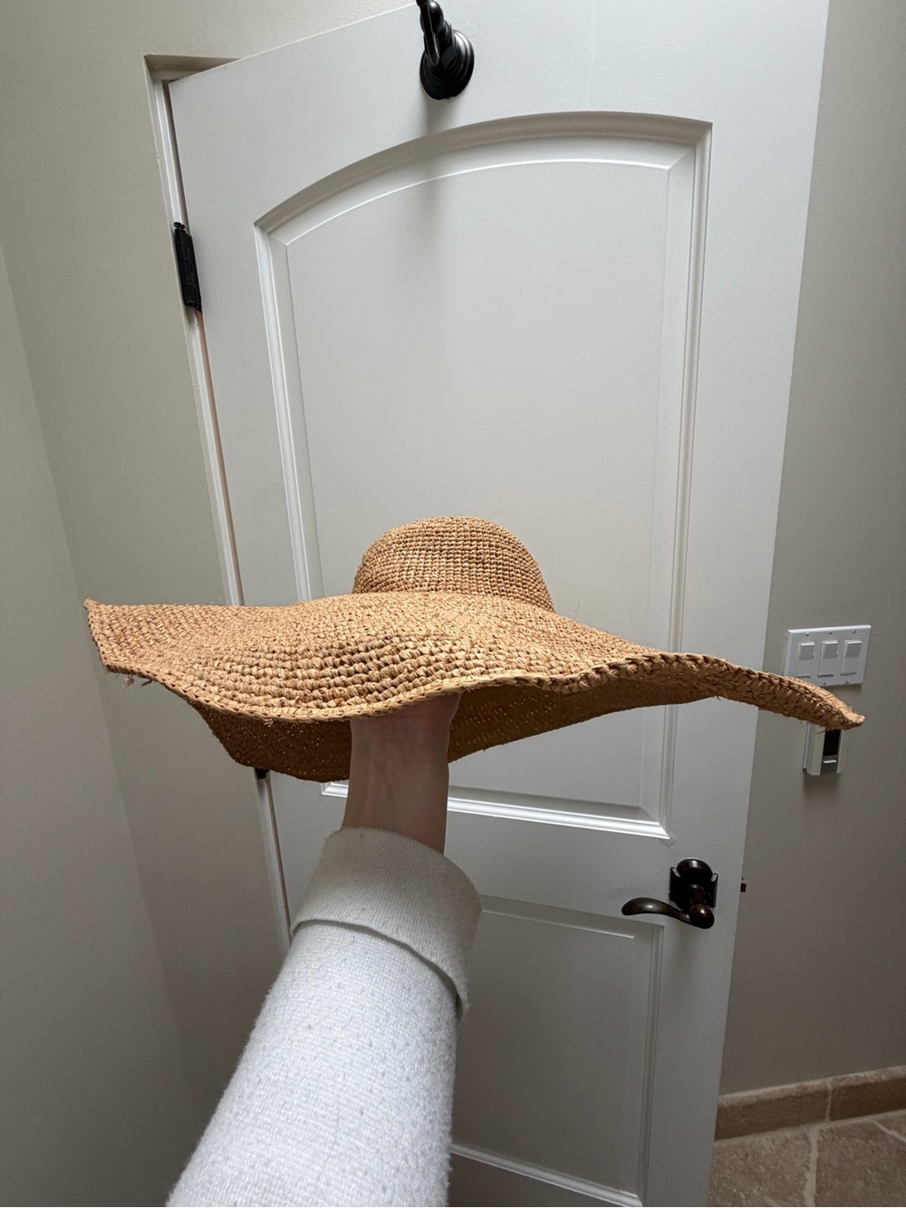 JBELV 100% Handmade Raffia Oversized Wide Brim Floppy Sun Hat